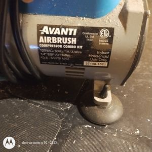 Avanti- Airbrush Compassor